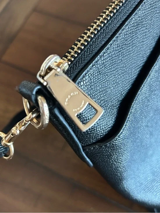 Coach Kitt Crossgrain Messenger Crossbody Bag Black - Picture 12 of 13